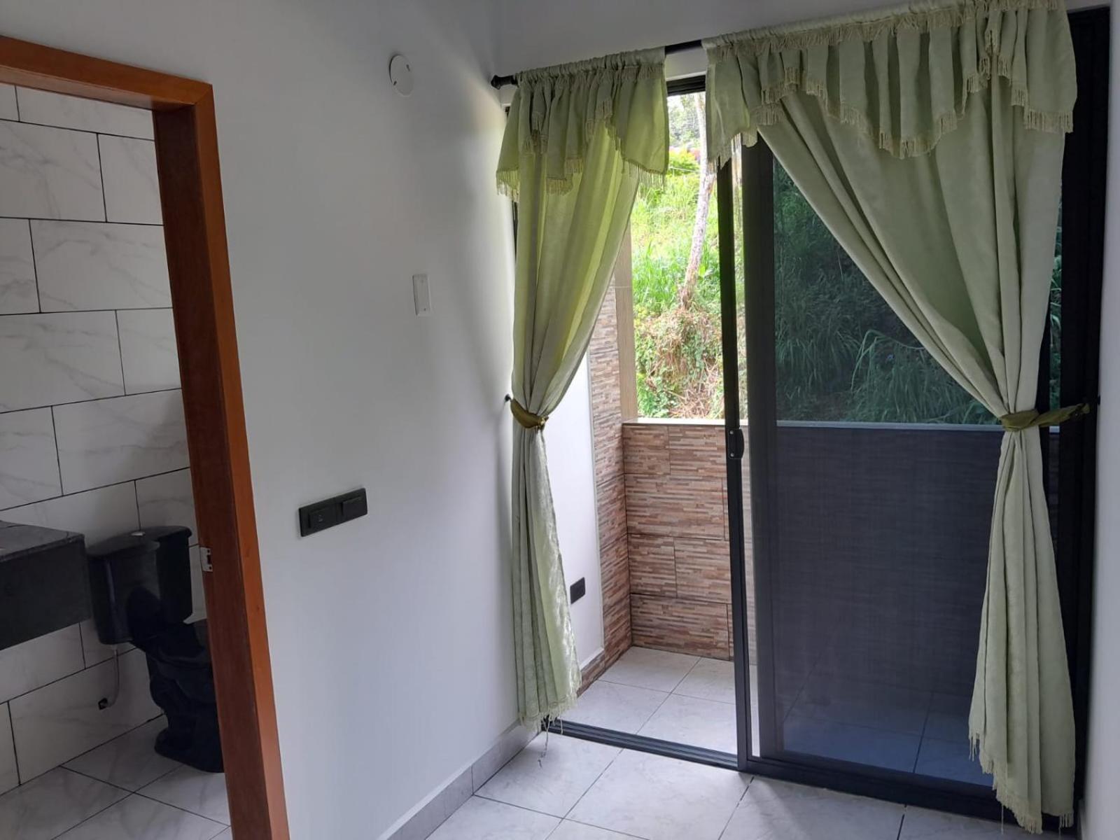 تينا Hostal Limoncocha المظهر الخارجي الصورة